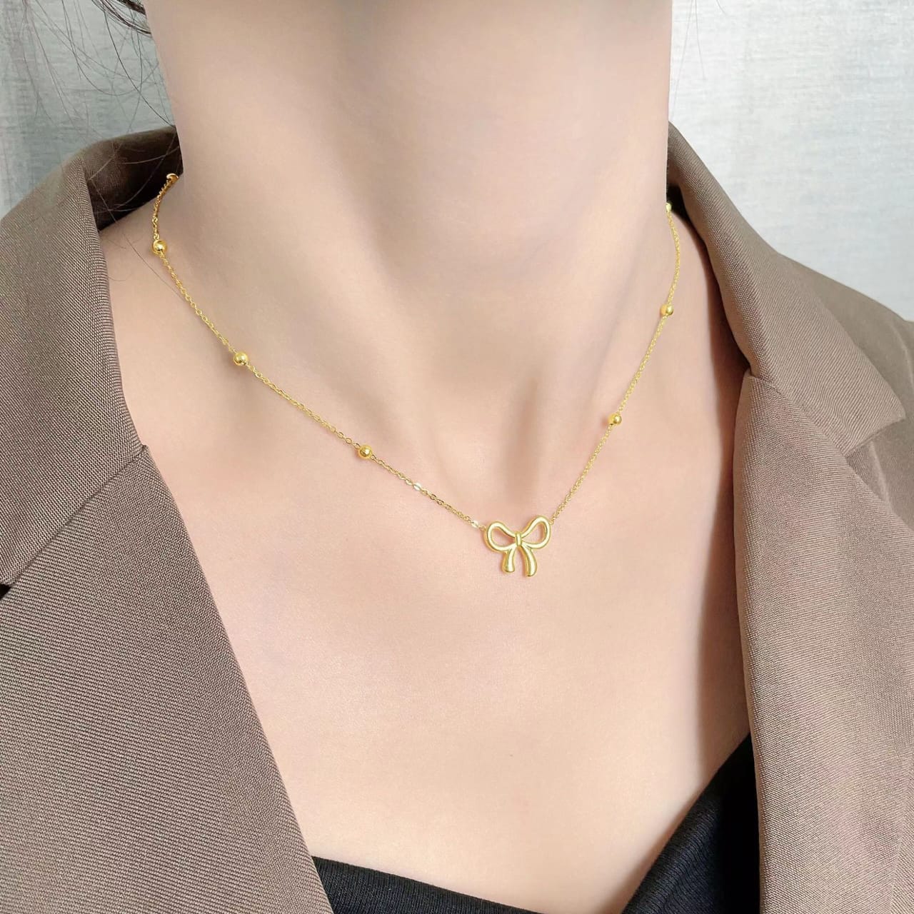 Knot Shape Ball Stainless Steel Necklace – Elegant Jewellery, Stylish Accessory