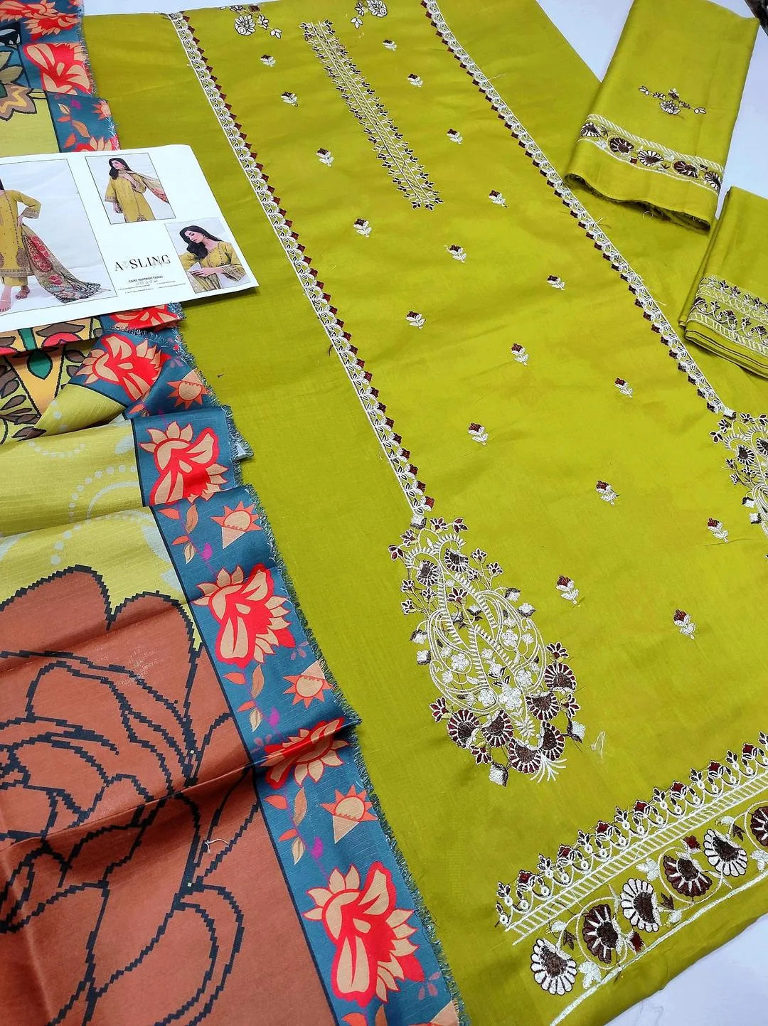 3 Pcs Women's Unstitched Embroidered Suit